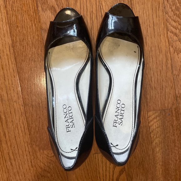 Black open toe heels - Picture 3 of 3